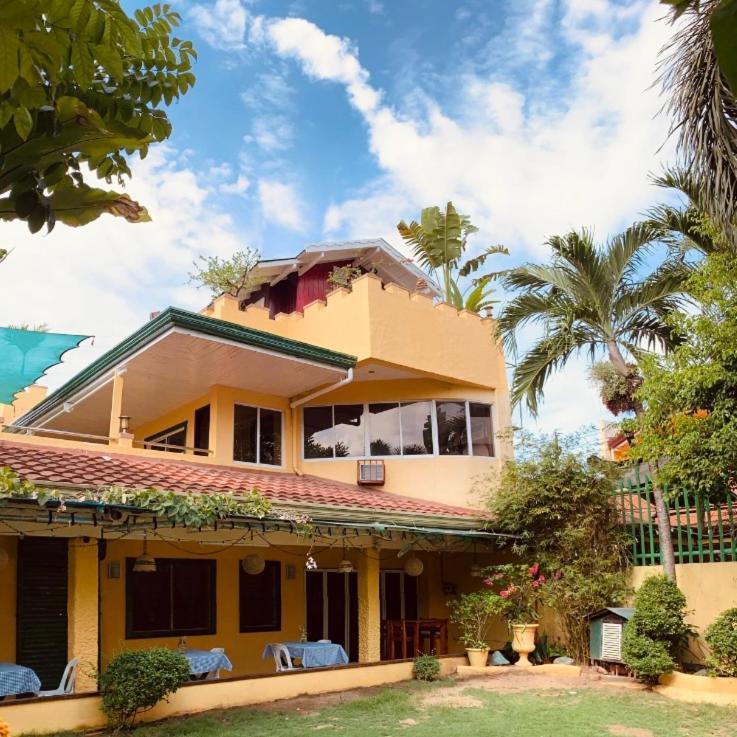 Abihon Hoferhaus Mactan Guesthouse Lapu-Lapu City Dış mekan fotoğraf